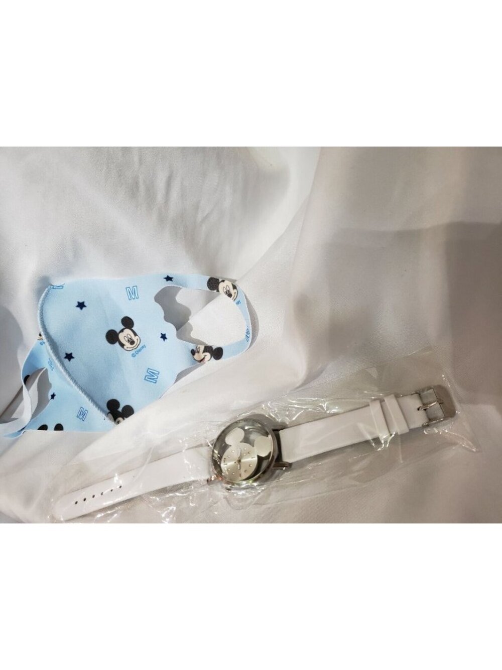 Mickey Mouse Wrist Watch Silhouette Face Silver Bezel White Band B197  Face Mask